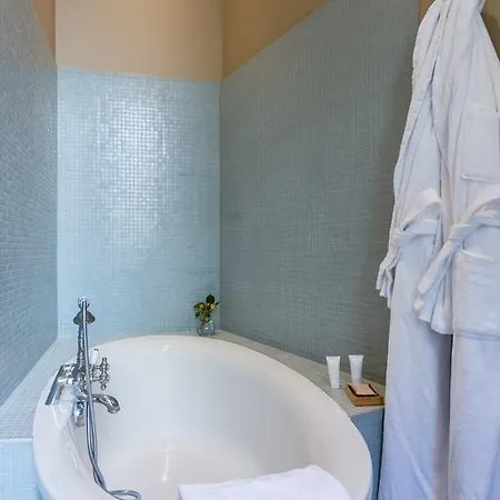 La Tresne Guest house 3*